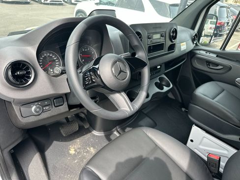 New 2025 Mercedes-Benz Sprinter 2500 image 13