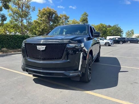 Used 2023 Cadillac Escalade Sport Platinum w/ LPO, ONYX Package RWD image 5