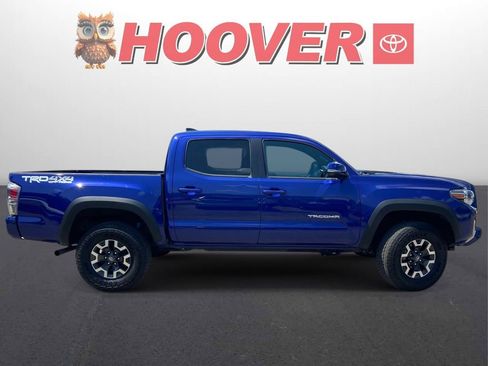 Used 2023 Toyota Tacoma TRD Off-Road w/ Technology Package AWD/4WD image 2