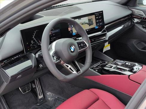 New 2026 BMW 530i RWD image 3