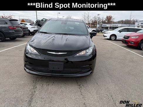 New 2026 Chrysler Voyager LX image 2