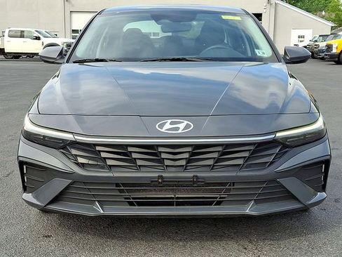 Used 2024 Hyundai Elantra SEL FWD image 5