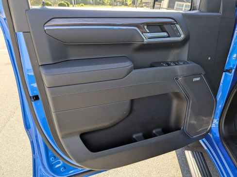 Used 2025 Chevrolet Silverado 1500 RST w/ Convenience Package II image 12