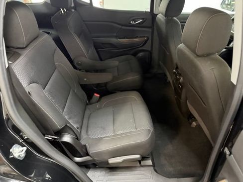 Used 2022 GMC Acadia SLE w/ Driver Convenience Package FWD image 37