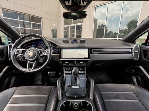 Used 2021 Porsche Cayenne GTS AWD/4WD image 54