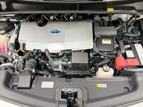Certified 2017 Toyota Prius Prime Advanced w/ Carpet Mat Package FWD image 30