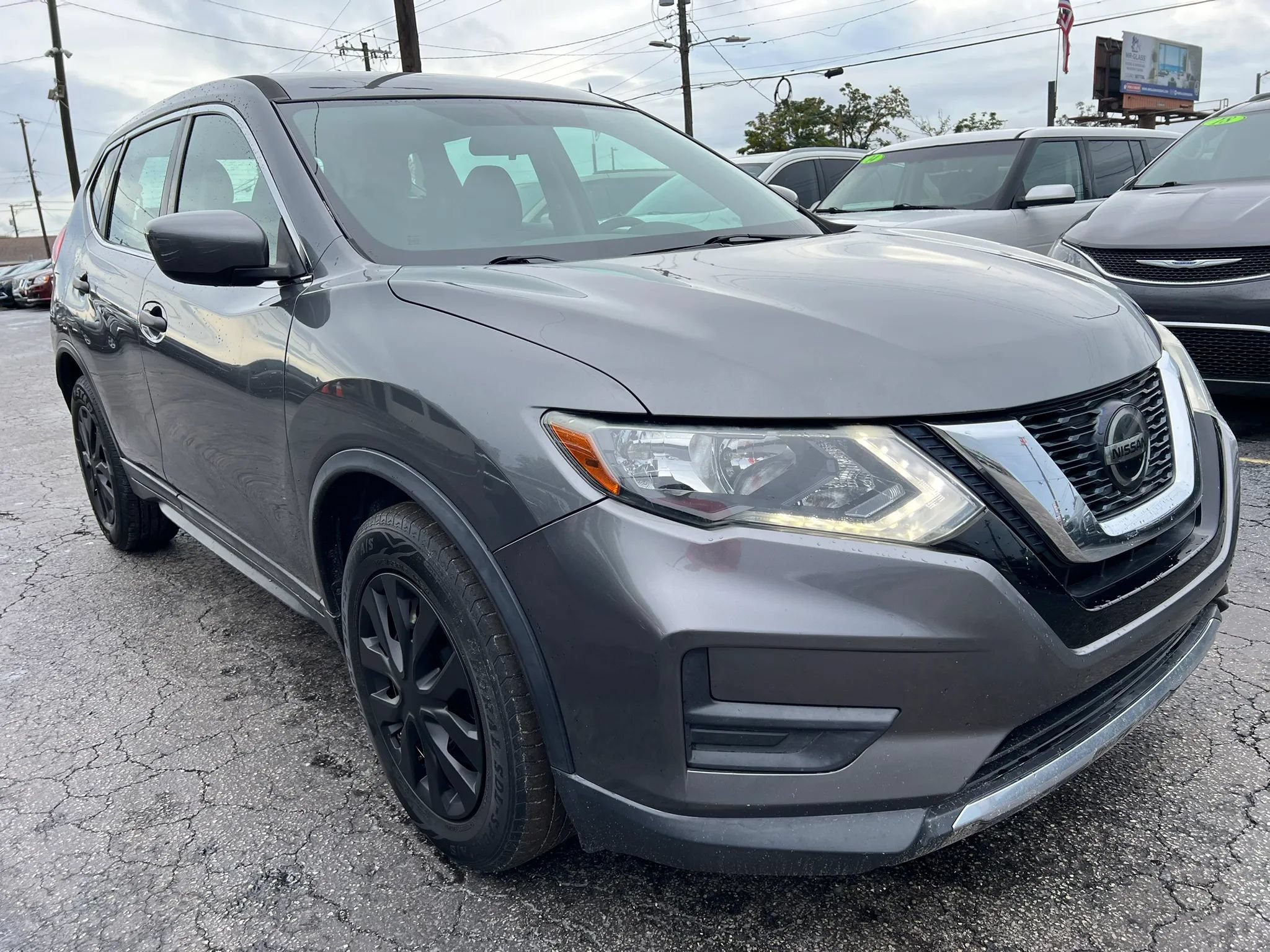 Used 2018 Nissan Rogue S FWD image 4