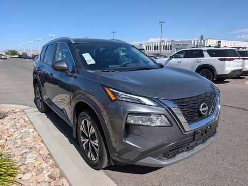 Used 2023 Nissan Rogue SV w/ SV Premium Package AWD/4WD image 5