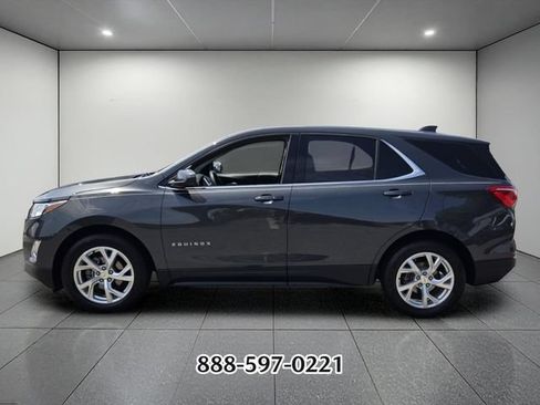 Used 2020 Chevrolet Equinox LT w/ LPO, Cargo Package FWD image 2