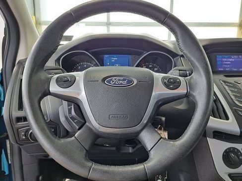 Used 2014 Ford Focus SE w/ Equipment Group 201A FWD image 10
