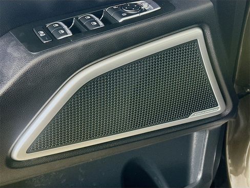 Used 2021 Kia Telluride S image 11