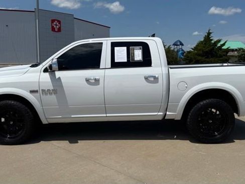 Used 2015 RAM 1500 Laramie w/ Convenience Group AWD/4WD image 3