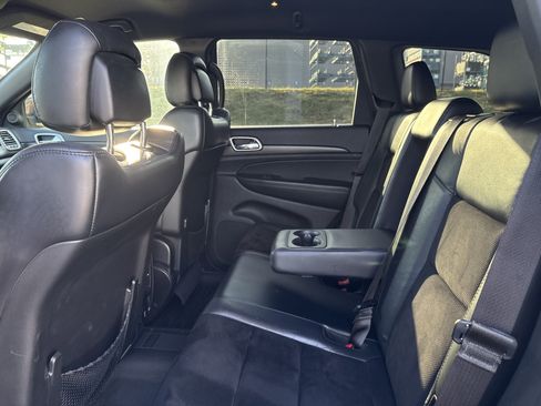 Used 2017 Jeep Grand Cherokee Altitude RWD image 31