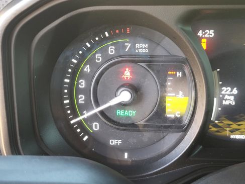 Used 2024 Jeep Wrangler Unlimited Rubicon 4xe w/ Technology Group image 43