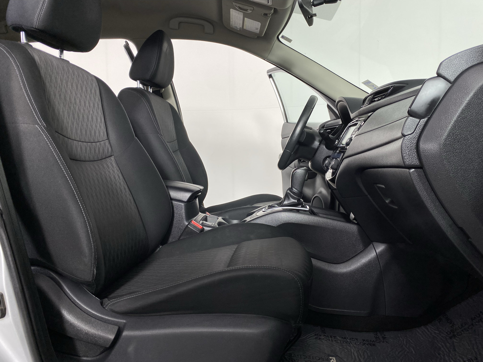 Used 2018 Nissan Rogue SV AWD/4WD image 13
