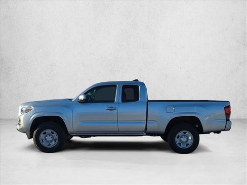 Used 2022 Toyota Tacoma SR image 8