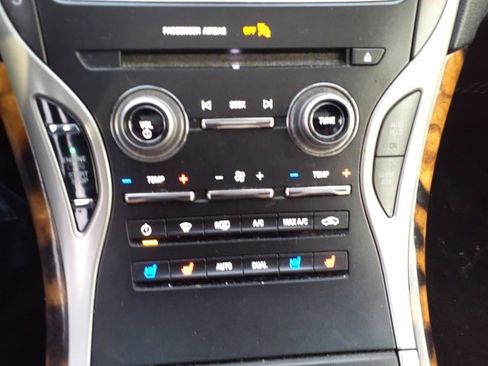 Used 2017 Lincoln MKX Reserve w/ Lincoln MKX Climate Package image 20