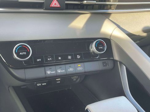 Certified 2023 Hyundai Elantra SEL w/ Preferred Accessory Package image 28