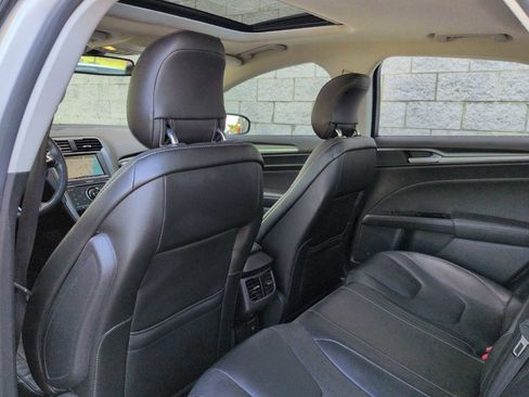 Used 2014 Ford Fusion Titanium AWD/4WD image 19