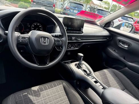 Used 2025 Honda HR-V LX image 23