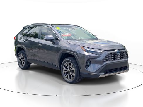 Certified 2024 Toyota RAV4 Limited w/ Advanced Technology Package AWD/4WD image 3