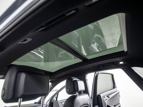 Used 2025 Porsche Macan Turbo AWD/4WD image 22