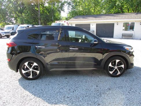 Used 2016 Hyundai Tucson Limited w/ Option Group 03 AWD/4WD image 6