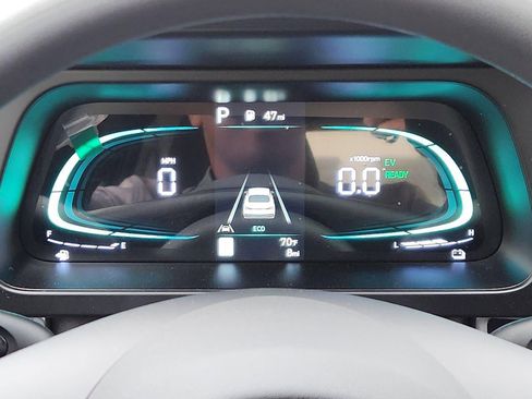 New 2026 Hyundai Elantra Blue image 13