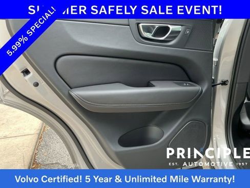 Certified 2023 Volvo XC60 B5 Plus w/ Protection Package Premier FWD image 33