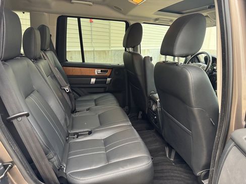 Used 2015 Land Rover LR4 HSE image 31