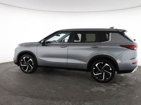 Used 2024 Mitsubishi Outlander SE FWD image 8