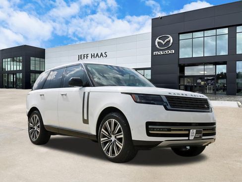Used 2023 Land Rover Range Rover SE AWD/4WD image 4