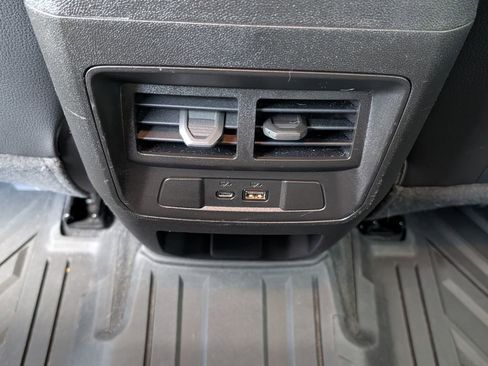 Used 2023 GMC Canyon Denali AWD/4WD image 15