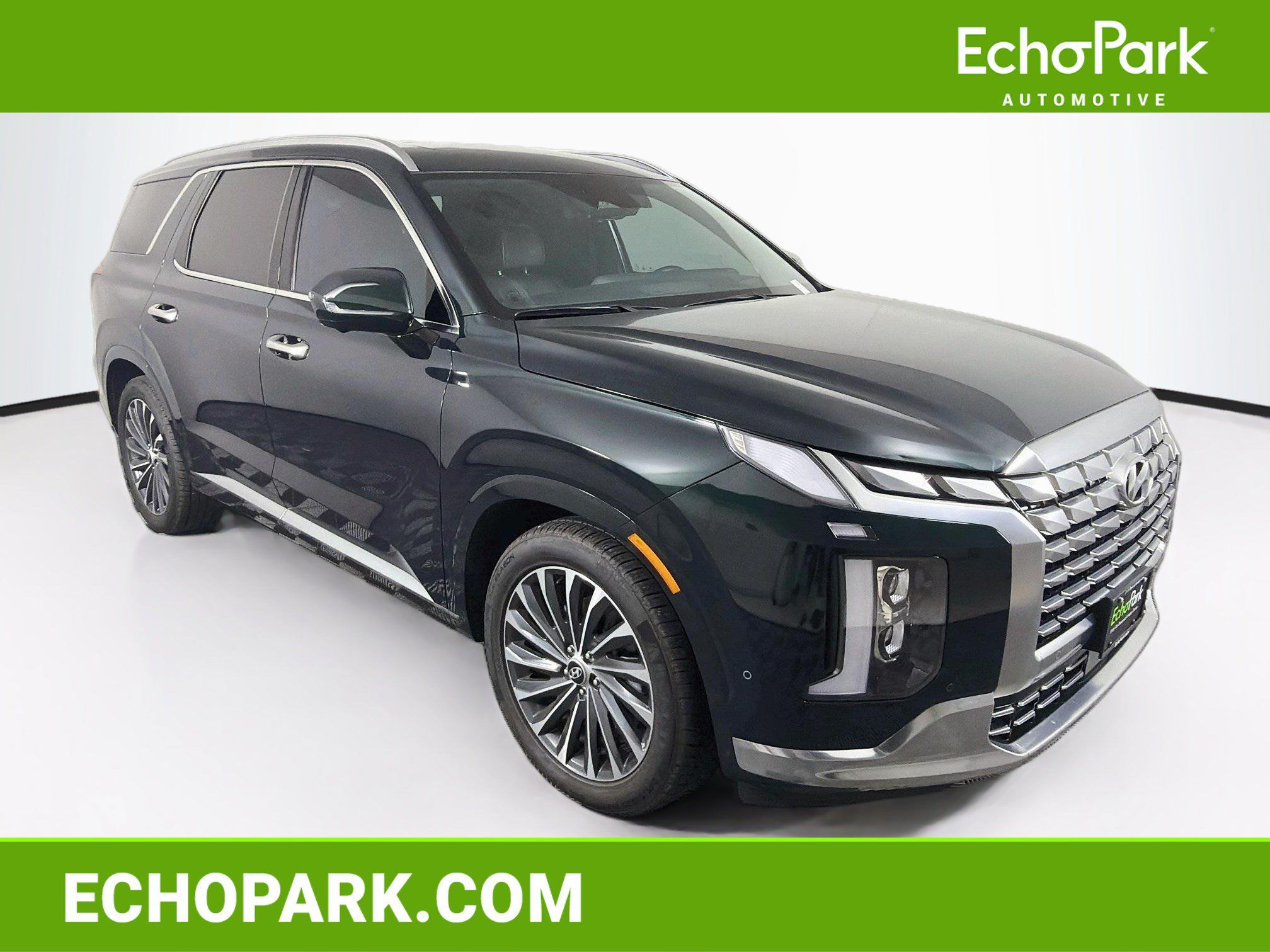 Used 2023 Hyundai Palisade Calligraphy w/ Cargo Package FWD image 1