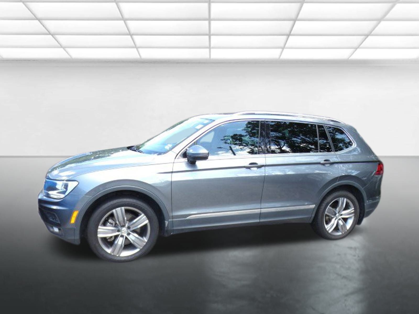 Used 2021 Volkswagen Tiguan SEL FWD image 3