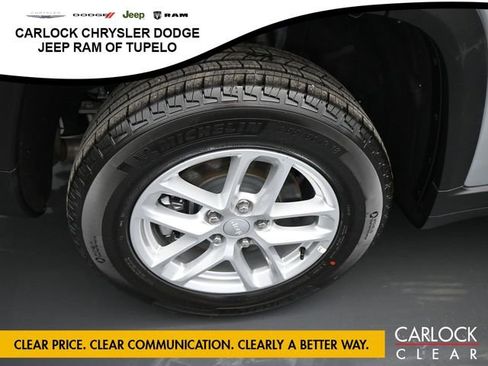 Used 2025 Jeep Grand Cherokee L Laredo image 57