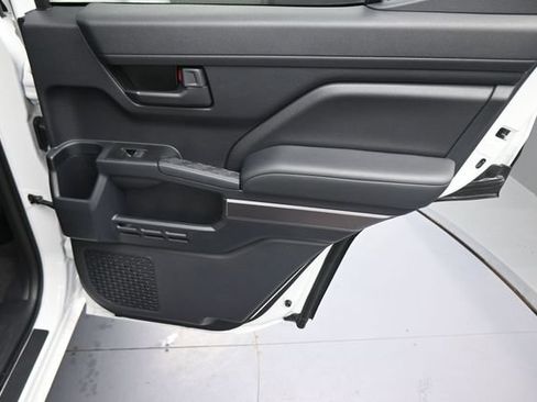 Used 2026 Toyota 4Runner SR5 RWD image 15