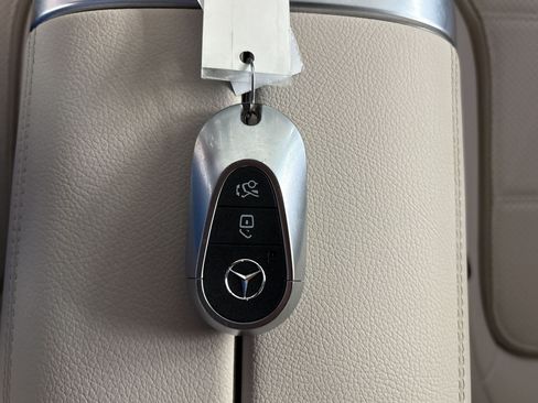 Certified 2026 Mercedes-Benz GLC 300 image 33