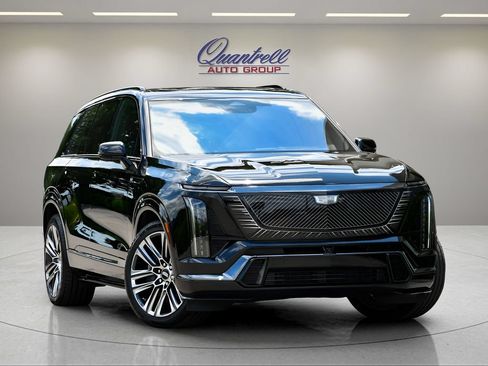 Used 2026 Cadillac Vistiq Platinum w/ LPO, Floor Liner Package AWD/4WD image 10