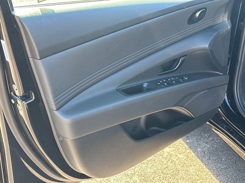 New 2025 Hyundai Elantra Sport image 10