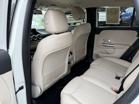 Certified 2021 Mercedes-Benz GLA 250 image 24