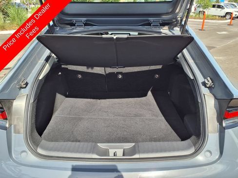 Used 2023 Toyota Prius XLE FWD image 17