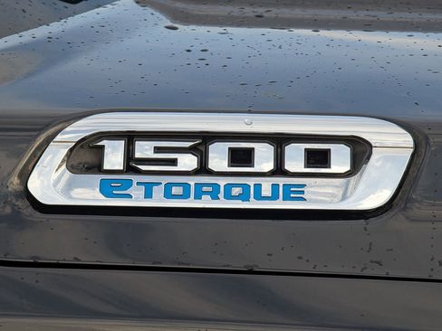 Used 2022 RAM 1500 Big Horn AWD/4WD image 2