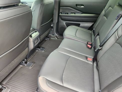 New 2026 Nissan Pathfinder SL FWD image 24