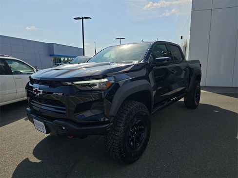 New 2026 Chevrolet Colorado ZR2 w/ ZR2 Bison Edition image 3