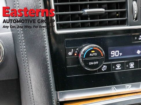 Used 2023 Nissan Armada SL w/ Captain's Chairs Package image 21