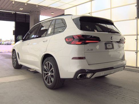 Used 2026 BMW X5 xDrive40i AWD/4WD image 6