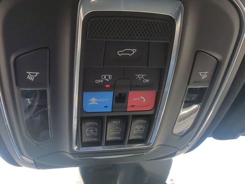 New 2026 Jeep Grand Cherokee Limited AWD/4WD image 22