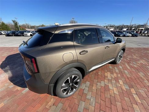 Used 2025 Nissan Kicks SR w/ Interior Electronics Package image 21