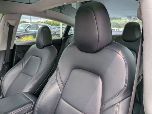 Used 2020 Tesla Model 3 Standard Range RWD image 15